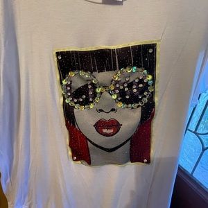 NWT Graphic Tunic..A few of the stones are missing